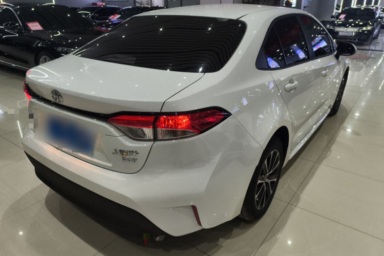 丰田 雷凌 2024款 185T CVT豪华版车身外观7