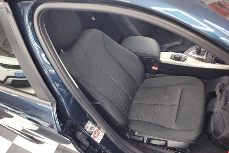 宝马1系(进口) 2016款 118i 领先型局部细节41