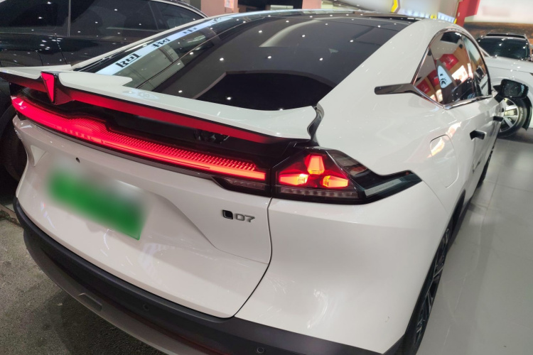 深蓝汽车 深蓝L07 2026款 240Ultra华为乾崑ADS SE版车身外观6005