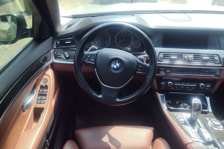 宝马5系(进口) 2011款 535i xDrive豪华型局部细节13