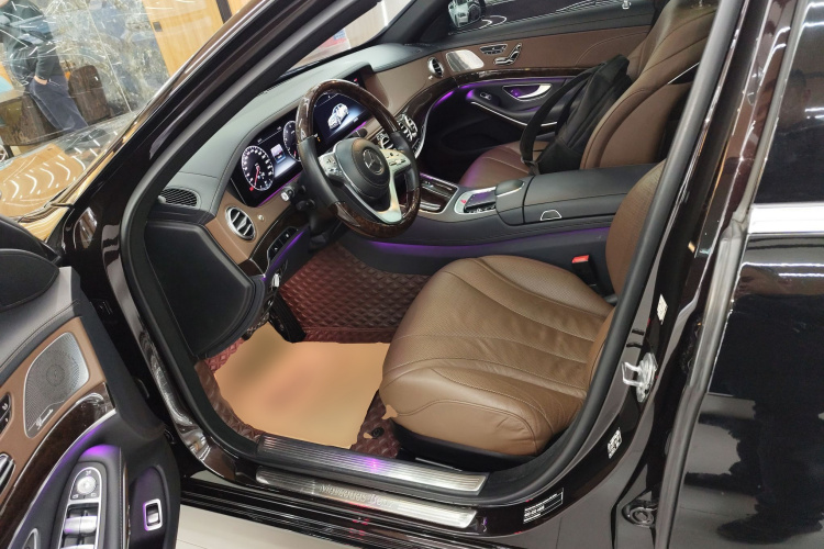 奔驰S级 2020款 S 350 L 尊享型 臻藏版中控内饰19