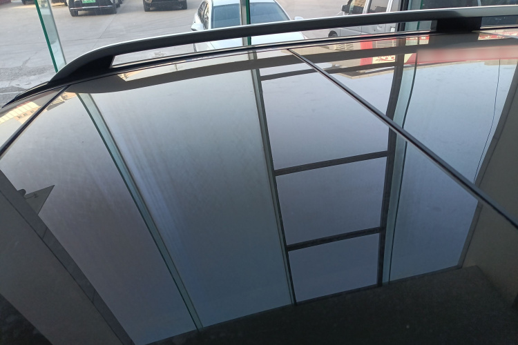 奔驰GLK级 2013款 GLK 300 4MATIC 动感天窗型局部细节57