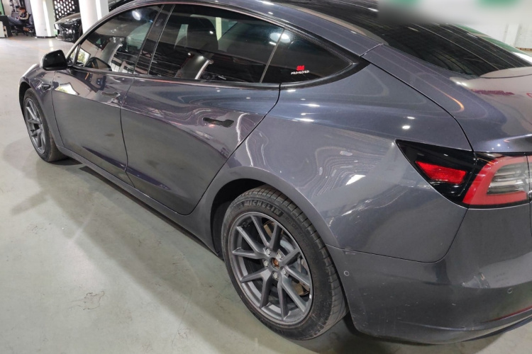 特斯拉 Model 3 2022款 后轮驱动版车身外观6003