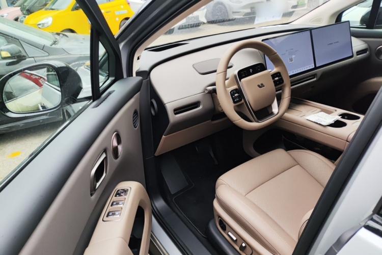 理想汽车 理想i8 2025款 标准版中控内饰20