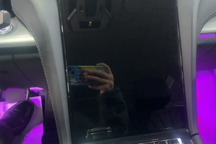 红旗H5 2023款 2.0T 自动智联旗畅版局部细节16