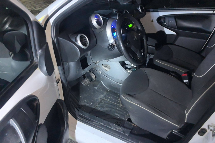 比亚迪F0 2015款 1.0L AMT 铉酷型中控内饰7003