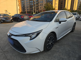 丰田 雷凌 2023款 智能电混双擎 1.8L 领先版