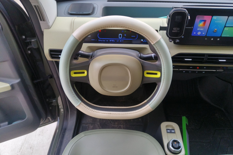 吉利银河 2024款 200km 熊猫骑士局部细节13