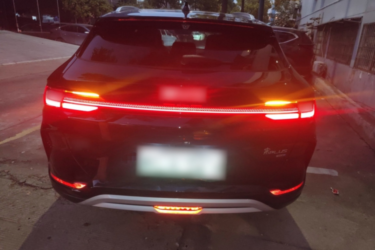 比亚迪 宋PLUS新能源 2025款 EV 智驾版 605km 旗舰型车身外观6004