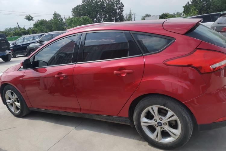 福特 福克斯 2017款 两厢 1.6L 自动舒适型智行版车身外观6003