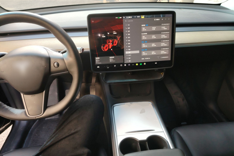 特斯拉 Model Y 2022款 改款 后轮驱动版中控内饰7002