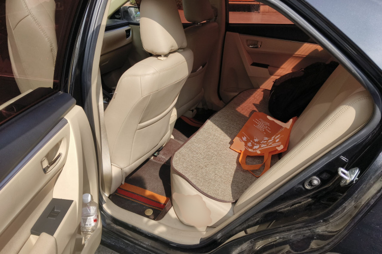 丰田 卡罗拉 2014款 1.6L CVT GL-i中控内饰21