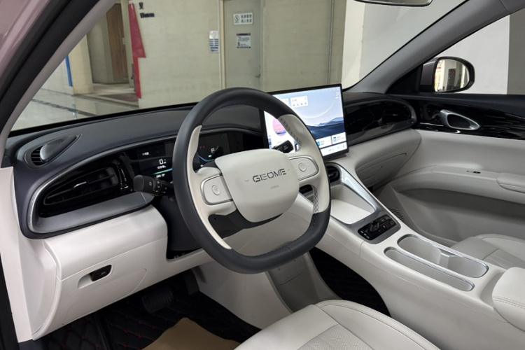 吉利银河 星愿 2025款 310km 梦想版中控内饰7001