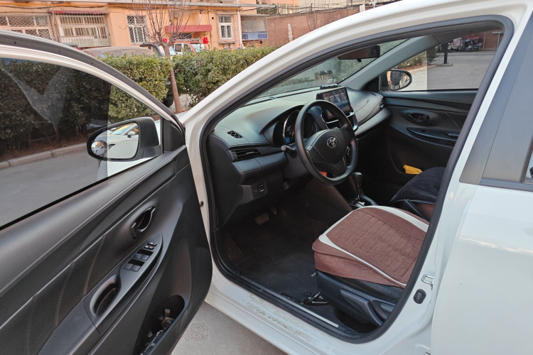 丰田 YARiS L 致享 2021款 1.5L CVT领先版中控内饰20