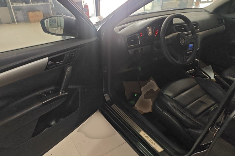 大众 朗逸 2013款 改款经典 1.6L 自动舒适版中控内饰7003