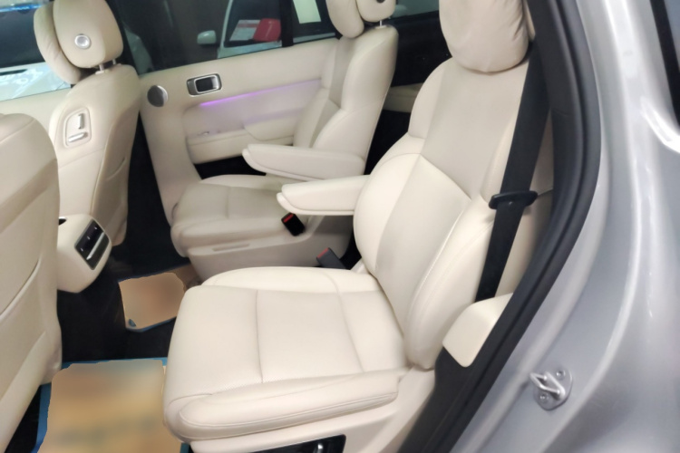 理想汽车 理想L8 2023款 Pro中控内饰21