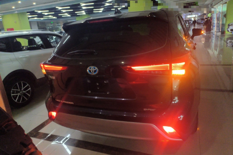 丰田 汉兰达 2022款 双擎 2.5L 四驱豪华版 7座车身外观6004