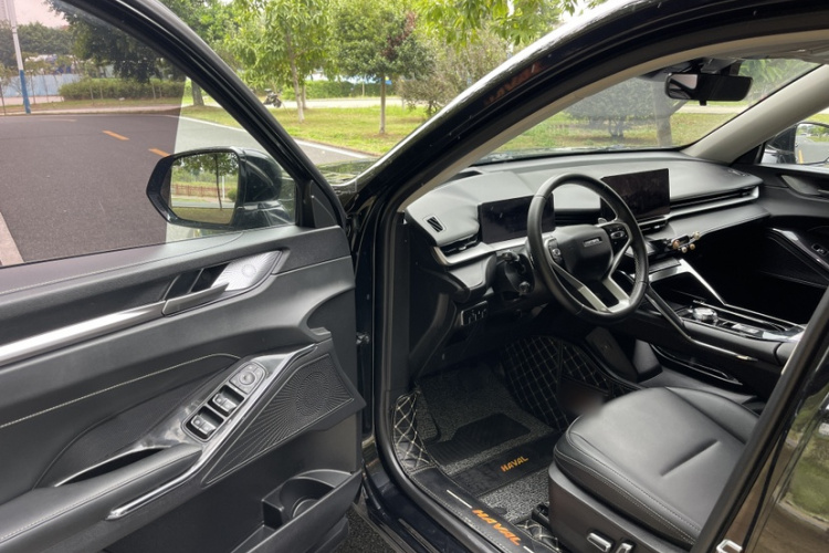 哈弗H6 2022款 第三代 1.5T 自动两驱Max中控内饰7004