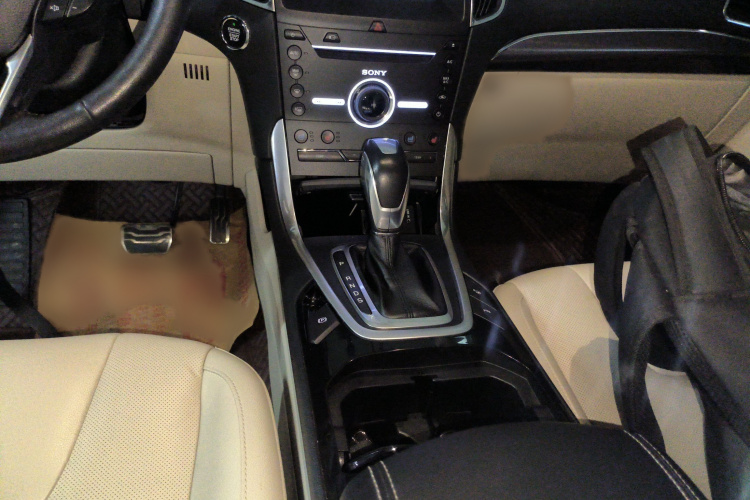 福特 锐界 2015款 2.7T GTDi 四驱尊锐型 7座局部细节18