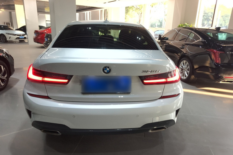 宝马3系 2022款 325Li M运动套装车身外观6