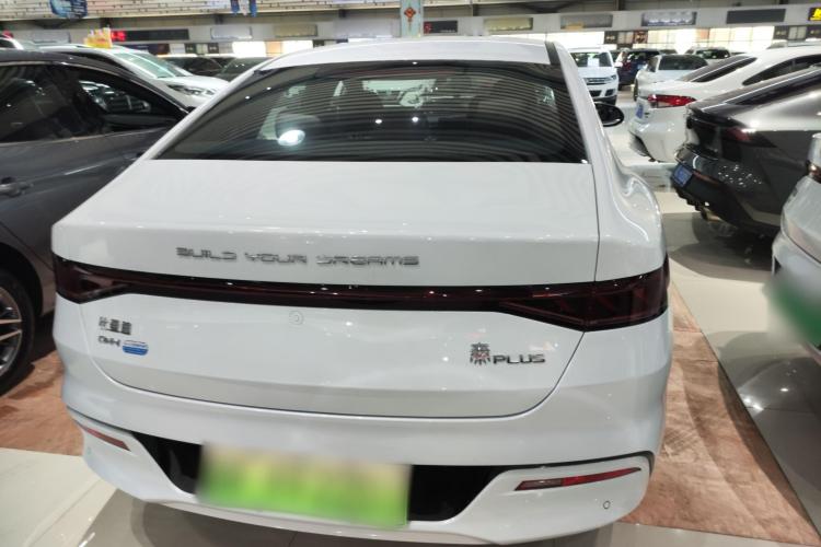 比亚迪 秦PLUS 2024款 荣耀版 DM-i 120KM领先型车身外观6