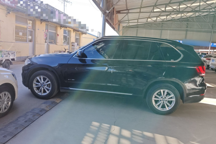 宝马X5(进口) 2015款 xDrive28i车身外观4