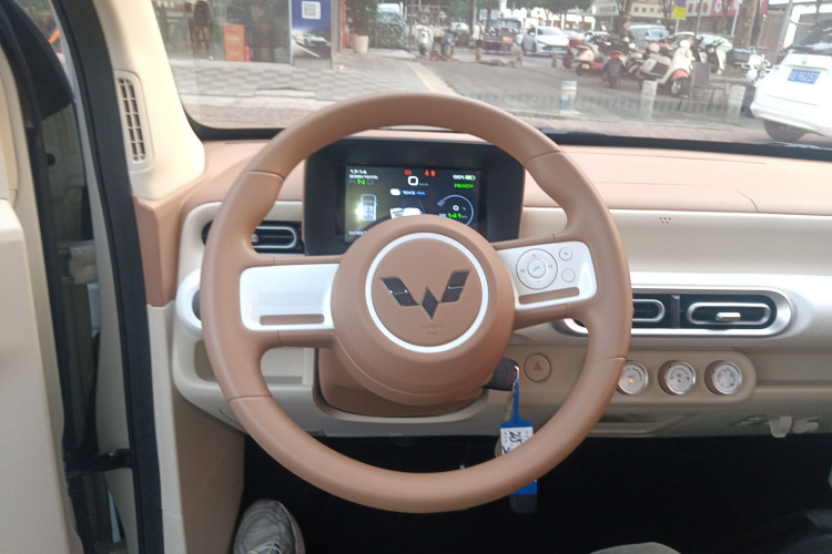 五菱汽车 宏光MINIEV 2024款 第三代 215km 青春版局部细节13