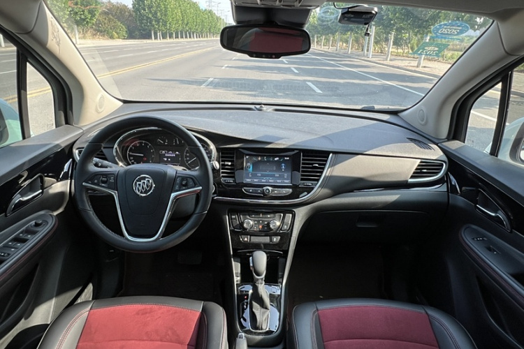 别克 昂科拉 2018款 18T 自动两驱都市精英型中控内饰7002