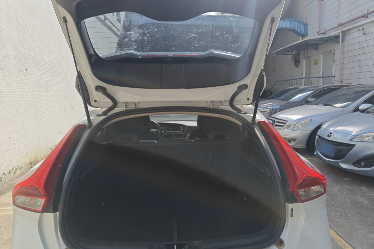 沃尔沃V40 2016款 T4 智雅版局部细节23