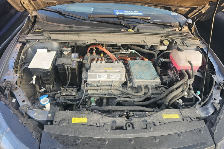 小鹏P5 2023款 智行版机舱底盘24