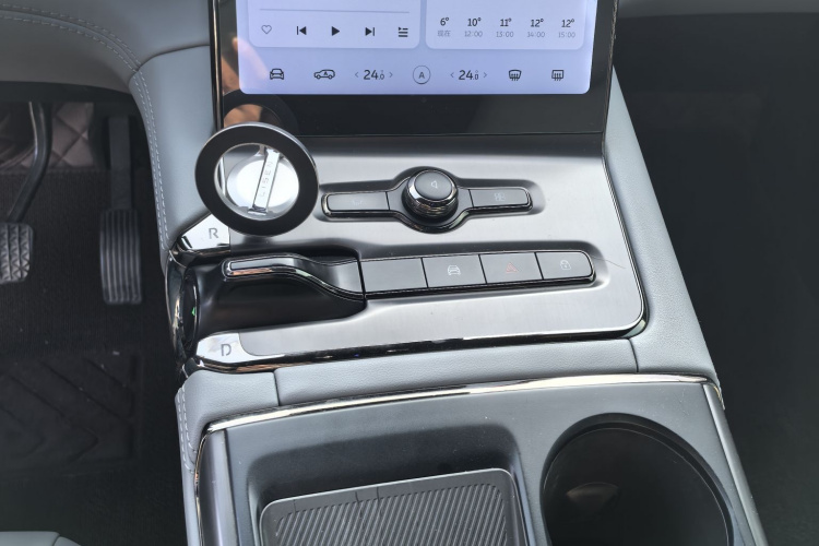 蔚来ES6 2020款 610KM 签名版中控内饰7003
