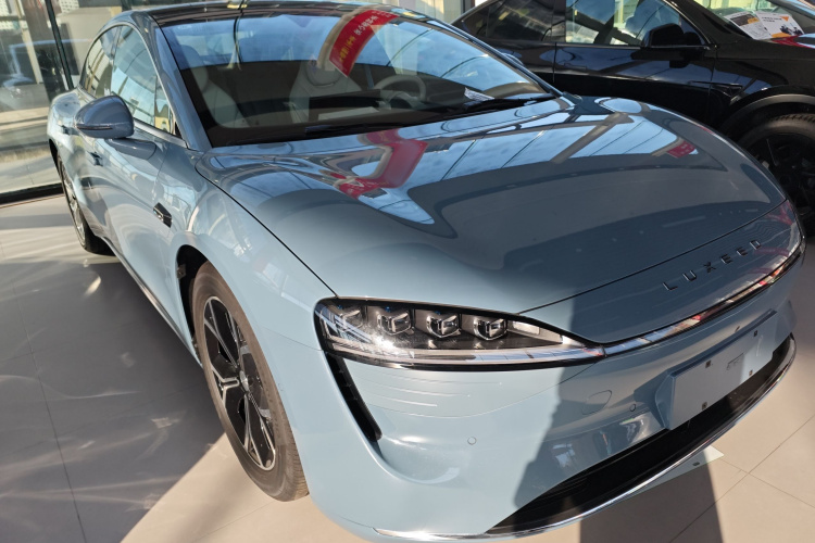 鸿蒙智行 智界S7 2024款 Max 后驱长航智驾版车身外观3