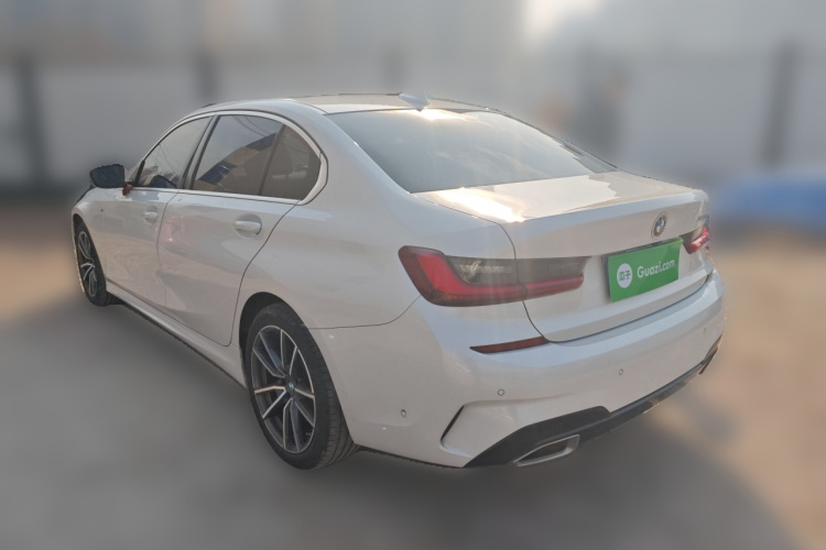 宝马3系 2022款 改款 325Li M运动套装车身外观6003