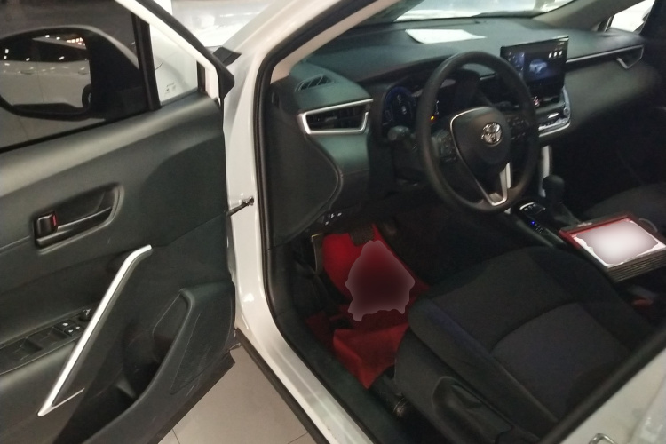 丰田 锋兰达 2023款 2.0L 智能电混双擎 领先版中控内饰20