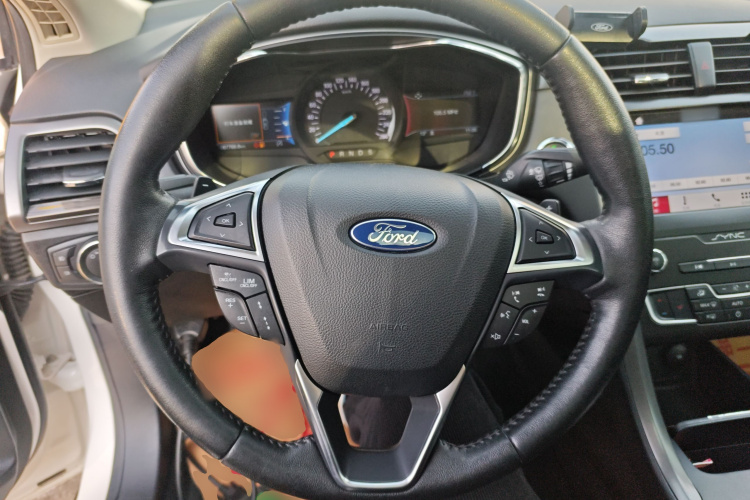 福特 蒙迪欧 2018款 EcoBoost 180 智控豪华型 国VI中控内饰13