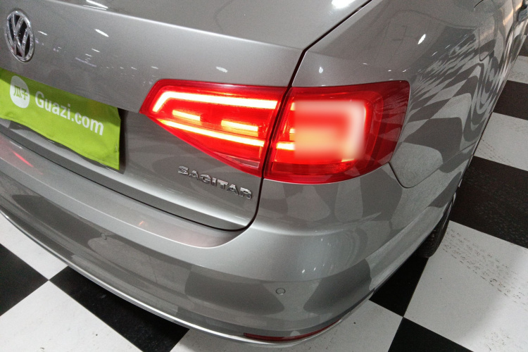 大众 速腾 2017款 1.6L 自动舒适型车身外观9