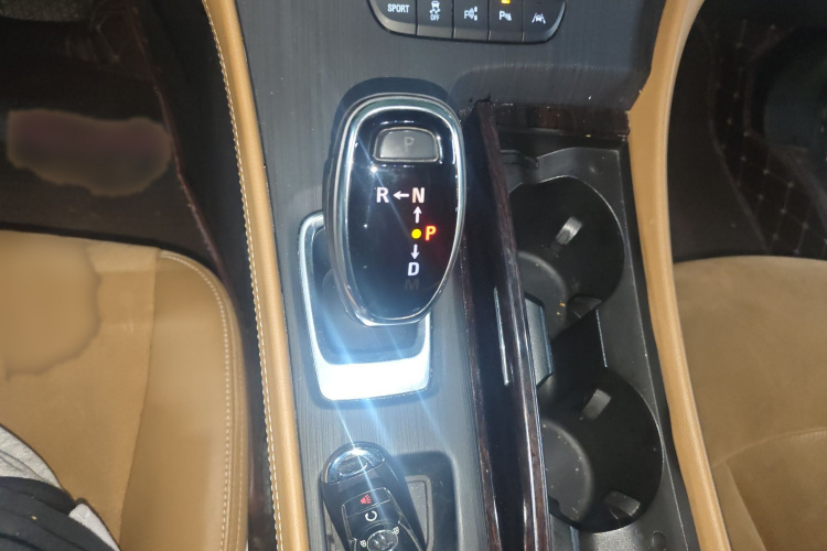 别克 君越 2018款 28T 豪华型局部细节18