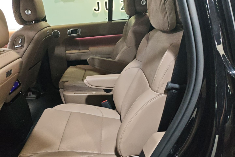 理想汽车 理想L9 2025款 Ultra 智能焕新版中控内饰21