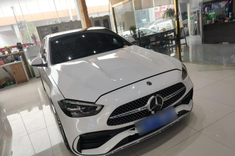 奔驰C级 2022款 C 260 L 运动版车身外观3