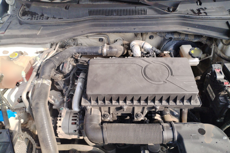 思皓A5 2022款 1.5T CVT青春版机舱底盘24