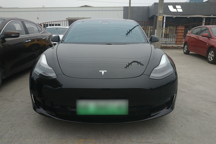 特斯拉 Model 3 2021款 标准续航后驱升级版车身外观2