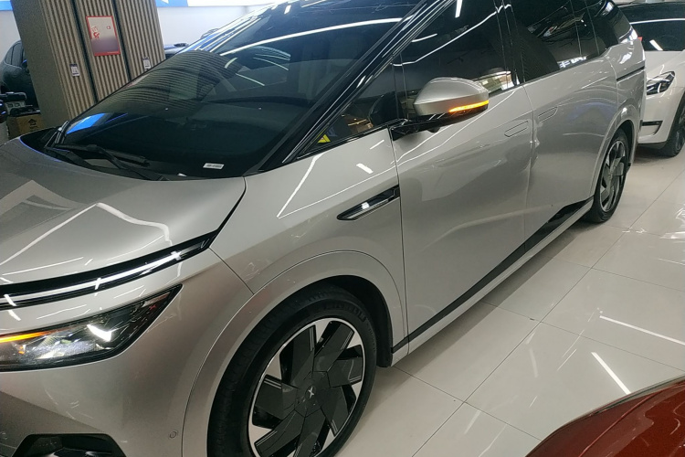 小鹏X9 2024款 702超长续航Max车身外观6003