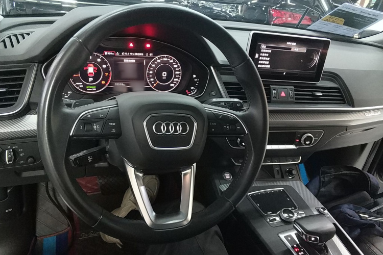 奥迪Q5L 2020款 45 TFSI 尊享风雅型中控内饰12