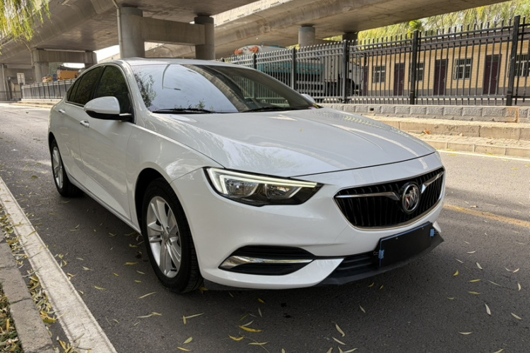 别克 君威 2019款 20T 精英型 国VI车身外观6002