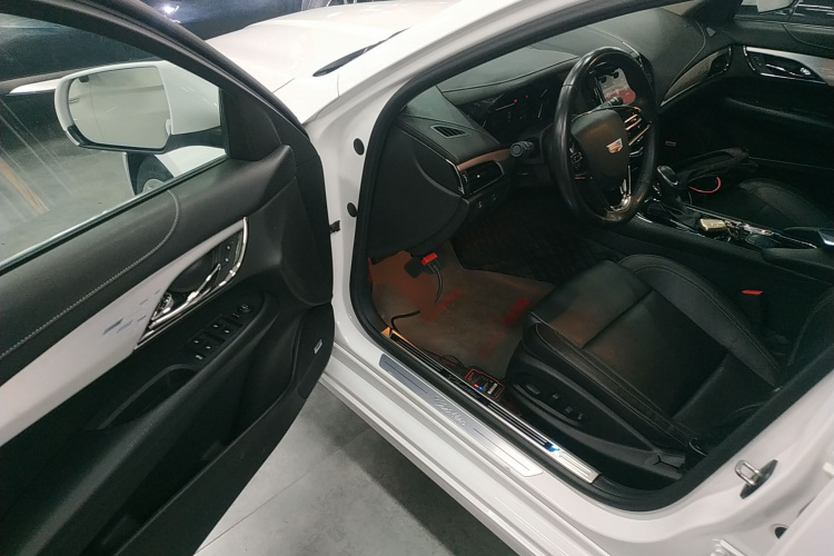 凯迪拉克ATS-L 2017款 28T 时尚型中控内饰7003