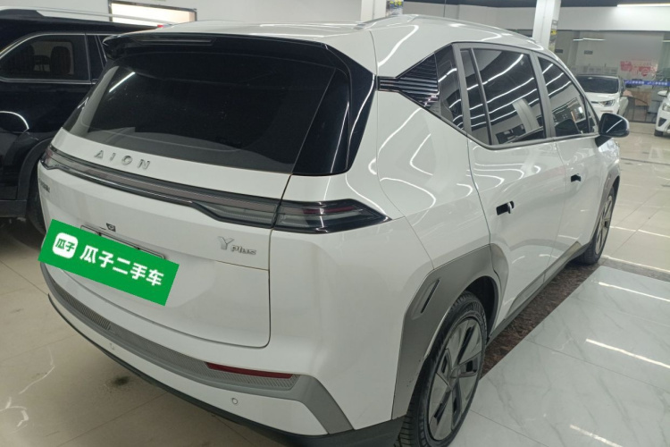 埃安 AION Y 2023款 Plus 610 乐享版 三元锂车身外观7