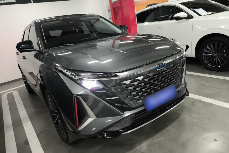 长安欧尚Z6 2022款 蓝鲸 1.5T DCT智领型城市版车身外观3