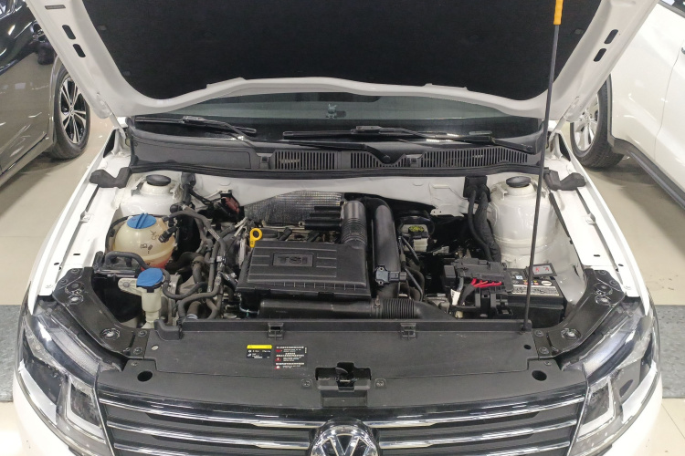 大众 朗行 2017款 230TSI DSG舒适版机舱底盘24