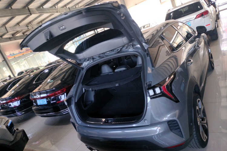 领克06 2023款 Remix 1.5T 劲Halo机舱底盘23