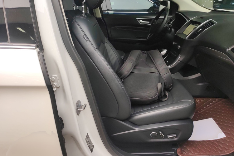 福特 锐界 2018款 EcoBoost 245 两驱豪锐型 7座 国V局部细节41